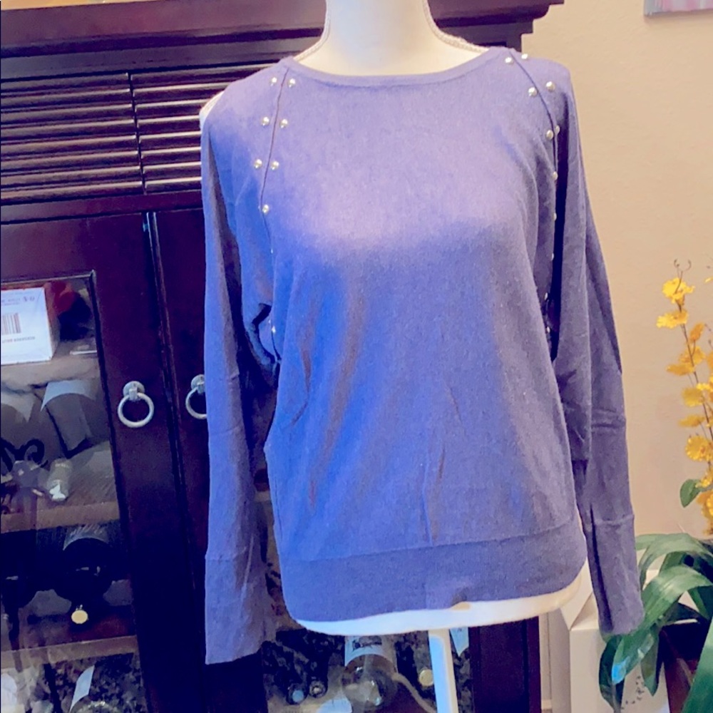 Cold shoulder sweater by Jennifer Lopez